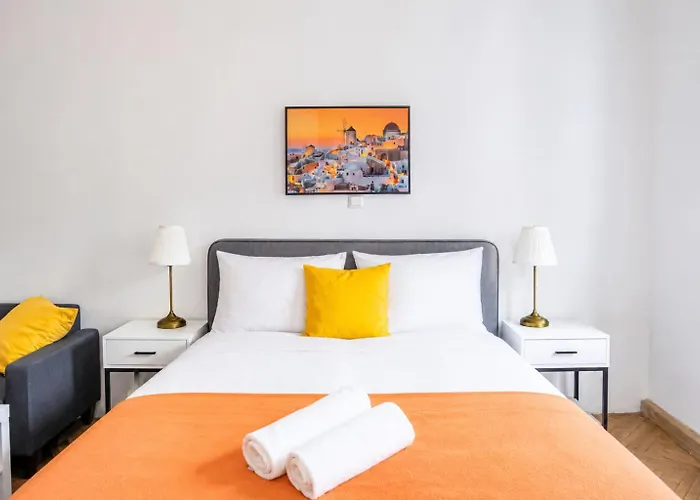 Apartman Cozy 2br With Tv & Netflix, Steps From Akh *