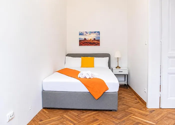 Cozy 2br With Tv & Netflix, Steps From Akh * Vienne